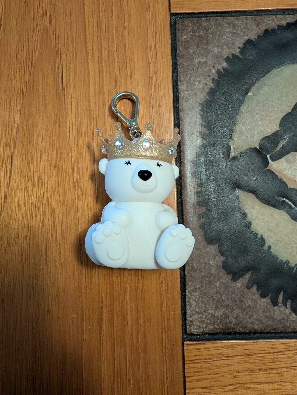 Bath & Body Works Bww Royal Polar Bear Pocket Bac Holder Keychain Crown Glittery